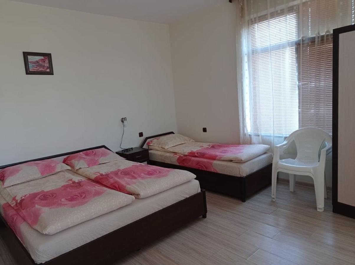 Villa Prolet General-Kantardzhievo 외부 사진