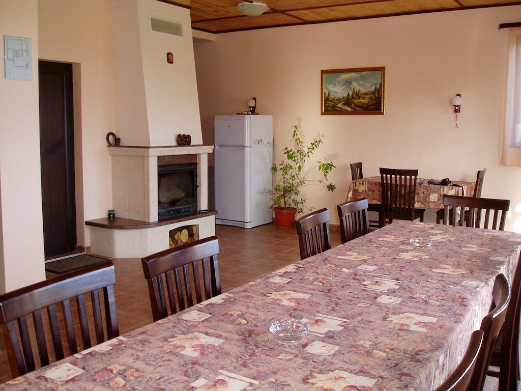 Villa Prolet General-Kantardzhievo 객실 사진