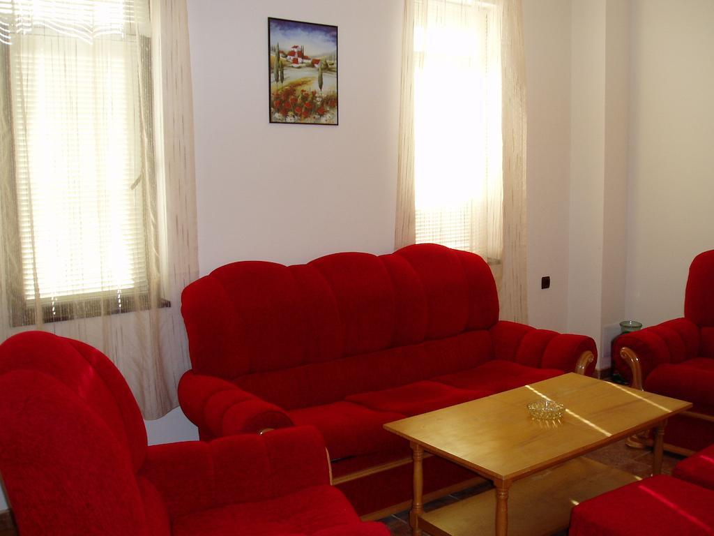 Villa Prolet General-Kantardzhievo 객실 사진